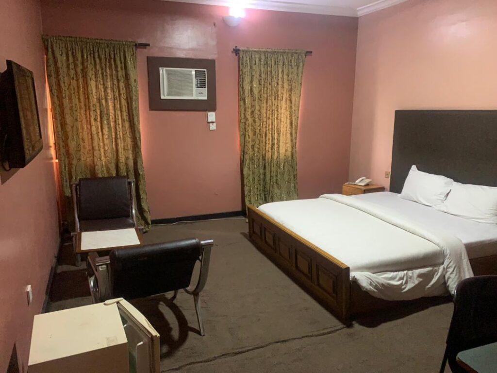 Diamond Hotel